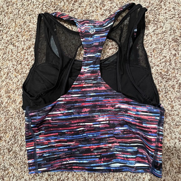 Lulu lemon crop top - Picture 2 of 2